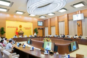 Phiên họp Ủy ban Thường vụ Quốc hội cho ý kiến về Dự thảo Nghị quyết đào tạo các ngành, nghề chuyên môn đặc thù trong lĩnh vực nghệ thuật. (Ảnh Duy Linh)