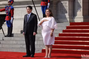 Tổng thống Dina Ercilia Boluarte Zegarra chủ trì lễ đón Chủ tịch nước Lương Cường thăm chính thức Cộng hòa Peru.