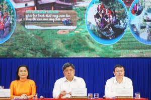 Ban tổ chức chủ trì diễn đàn “Phát triển du lịch nông nghiệp - nông thôn gắn với tiêu thụ nông đặc sản và sản phẩm OCOP”.