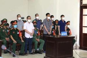 Các bị cáo tại phiên toà.