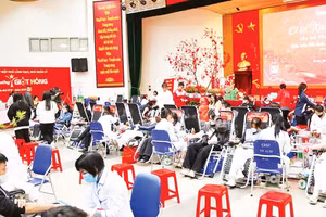 Nhiều bạn trẻ tham gia hiến máu tình nguyện, bổ sung nguồn máu phục vụ công tác điều trị và cấp cứu tại các bệnh viện.