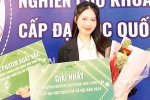 Lê Huyền Trang, sinh viên Khoa Kinh tế phát triển (Trường đại học Kinh tế, Đại học Quốc gia Hà Nội) có nhiều thành tích xuất sắc trong nghiên cứu khoa học. 