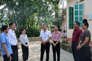 Hiện xã Thôm Mòn, huyện Thuận Châu có trên 80% là cán bộ người dân tộc.