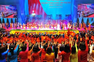 Phụ nữ Việt Nam - những chặng đường vẻ vang