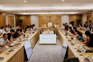 Toàn cảnh họp báo thường kỳ Bộ Thông tin và Truyền thông.