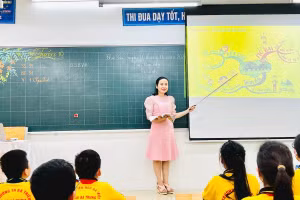 Cô giáo Trần Thị Mai Trang trong giờ lên lớp