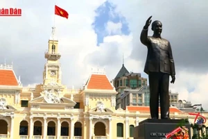 Độc lập dân tộc gắn với chủ nghĩa xã hội là lựa chọn tất yếu của Cách mạng Việt Nam.