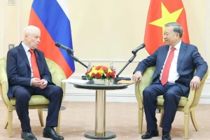 Tổng Bí thư Tô Lâm tiếp Chủ tịch Đảng "Nước Nga Công bằng-Những người yêu nước-Vì Sự thật" Sergey Mironov. (Ảnh: Thống Nhất/TTXVN) 