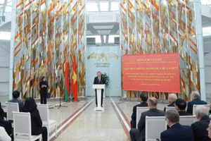 Tổng Bí thư Tô Lâm phát biểu tại buổi gặp mặt các cựu quân nhân, chuyên gia Belarus và những người bạn Belarus từng có đóng góp nổi bật cho Việt Nam. (Ảnh: Thống Nhất/TTXVN) 