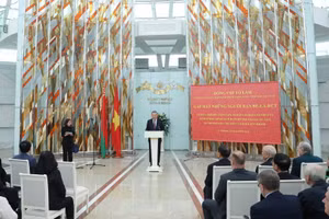 Tổng Bí thư Tô Lâm phát biểu tại buổi gặp mặt các cựu quân nhân, chuyên gia Belarus và những người bạn Belarus từng có đóng góp nổi bật cho Việt Nam. (Ảnh: Thống Nhất/TTXVN) 