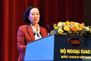 [Ảnh] Thường trực Ban Bí thư Trương Thị Mai dự Phiên họp toàn thể về công tác xây dựng Đảng
