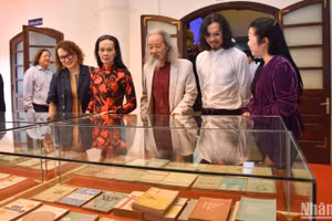 Dấu ấn hội họa trong di sản của Văn Cao