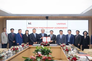 Lễ ký kết Biên bản ghi nhớ hợp tác chiến lược giữa Tập đoàn Viettel và KT (Hàn Quốc).