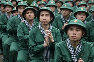 Hàng nghìn thanh niên nhập ngũ tại Thành phố Hồ Chí Minh. (Ảnh: Thế Anh)