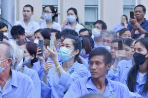 Chương trình đã thu hút sự tham dự của hàng trăm bệnh nhân và các y bác sĩ, cán bộ nhân viên đang công tác tại bệnh viện.