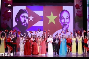 Tiết mục biểu diễn tại Chương trình nghệ thuật đặc biệt mang tựa đề: “Việt Nam-Cuba những dấu ấn lịch sử”, tháng 4/2023. Ảnh: TTXVN