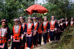 Người Dao đại bản. (Ảnh: THÀNH ĐẠT)