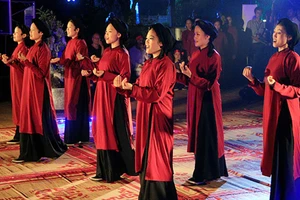 Hát Xoan, tỉnh Phú Thọ thuộc tín ngưỡng thờ cúng Hùng Vương, một dấu ấn văn hoá thời kỳ bình minh dựng nước, giữ nước vẫn lưu truyền đến ngày nay. (Ảnh: Báo điện tử Đảng Cộng sản)