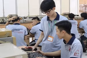 [Video] Ban hành chuẩn đào tạo vi mạch bán dẫn, chuẩn bị nguồn nhân lực chất lượng cao