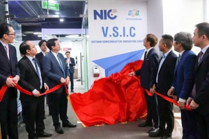 Khai trương Trung tâm ươm tạo và phát triển bán dẫn VSIC.
