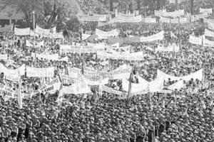 [Quiz] Ai là tác giả bài hát “Đất nước trọn niềm vui”?