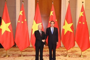 Tổng Bí thư Nguyễn Phú Trọng hội kiến Thủ tướng Trung Quốc Lý Khắc Cường. (Ảnh: Trí Dũng/TTXVN)