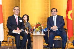 Thủ tướng Phạm Minh Chính tiếp Chủ tịch Tập đoàn MUFG Mike Kanetsugu (Ảnh: THANH GIANG)