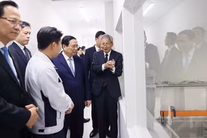 Thủ tướng Phạm Minh Chính thăm cơ sở sản xuất của Công ty Shibata Gosei.