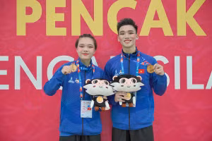 Pencak silat mở màn cho "cơn mưa vàng" của Đoàn Thể thao Việt Nam trong ngày thi đấu thứ 5 tại Đại hội Thể thao học sinh Đông Nam Á lần thứ 13.