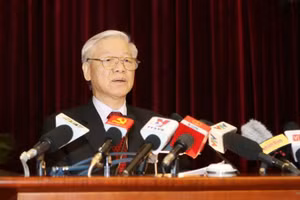 Thực hiện có hiệu quả tiến trình hội nhập quốc tế, giữ vững ổn định chính trị-xã hội trong tình hình mới