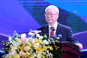 Anh là niềm tự hào của cán bộ trong trường (*)
