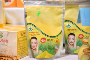 Sản phẩm tinh bột nghệ Minh Châu của Công ty TNHH Hoàng Minh Châu, huyện Khoái Châu, Hưng Yên. (Ảnh: Nhật Quang)