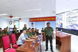 Đoàn công tác của Bộ Công an kiểm tra, làm việc tại Đà Nẵng về công tác chuẩn bị cơ sở vật chất phục vụ Đại hội Thể thao học sinh Đông Nam Á. (Ảnh: A.Đ)