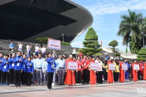 Lễ thượng cờ Đại hội Thể thao học sinh Đông Nam Á diễn ra sáng ngày 1/6 tại Cung Thể thao Tiên Sơn, Đà Nẵng. (Ảnh: ANH ĐÀO)