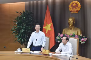 Phó Thủ tướng Mai Văn Chính làm việc với Bộ Dân tộc và Tôn giáo. Ảnh: VGP/Giang Thanh