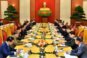 Cuộc gặp cấp cao giữa Đảng Cộng sản Việt Nam và Đảng Nhân dân Cách mạng Lào tại Thủ đô Hà Nội. 