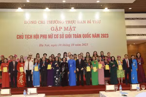 Thường trực Ban Bí thư Trương Thị Mai gặp mặt Chủ tịch Hội Phụ nữ cơ sở giỏi toàn quốc năm 2023.