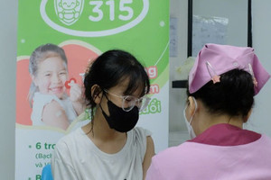Lợi ích và thời điểm tiêm ngừa HPV sớm cho bé gái và trai