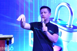 Chuyên gia an ninh mạng Ngô Minh Hiếu (Hiếu PC) chia sẻ các khuyến cáo hữu ích tại chương trình.