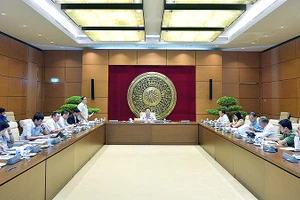 Toàn cảnh buổi làm việc.