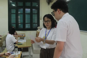 Kiểm tra thông tin học sinh tham dự kỳ thi tuyển sinh vào lớp 10 năm học 2023-2024.