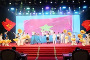 Chương trình nghệ thuật chào mừng hội thảo.