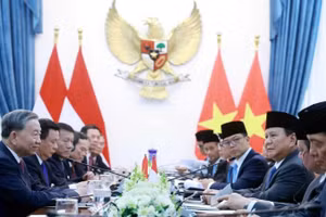 Tổng Bí thư Tô Lâm và Tổng thống Cộng hòa Indonesia, Chủ tịch Đảng Phong trào Indonesia vĩ đại (Gerindra) Prabowo Subianto hội đàm. (Ảnh: Thống Nhất/TTXVN)