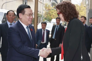 Chủ tịch Quốc hội Vương Đình Huệ đến dự Diễn đàn doanh nghiệp Việt Nam-Argentina. (Ảnh: DOÃN TẤN/TTXVN)