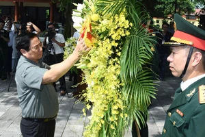 Thủ tướng Phạm Minh Chính chuẩn bị dâng hoa tại Khu Di tích quốc gia 27/7.