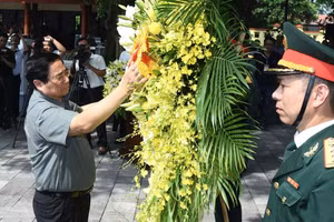 Thủ tướng Phạm Minh Chính chuẩn bị dâng hoa tại Khu Di tích quốc gia 27/7.