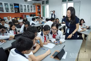 Trong một giờ học bậc trung học cơ sở tại Việt Nam.