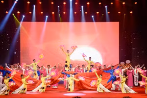 [Ảnh] Thủ tướng Phạm Minh Chính dự Lễ kỷ niệm 40 năm Ngày Nhà giáo Việt Nam