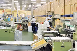 Sản xuất thuốc lá điếu tại Công ty Thuốc lá Sài Gòn (thành viên của Vinataba).