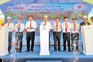 Công trình đường dây 220kV vượt biển Kiên Bình - Phú Quốc chính thức vận hành cấp điện áp 110kV giai đoạn 1 vào ngày 14/10/2022 sau 3 năm xây dựng.